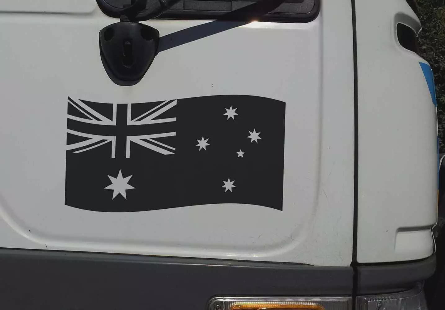 Australian Flag Vinyl Decal: Outdoor Car, Laptop, Helmet - Anzac Day Pride – view 5